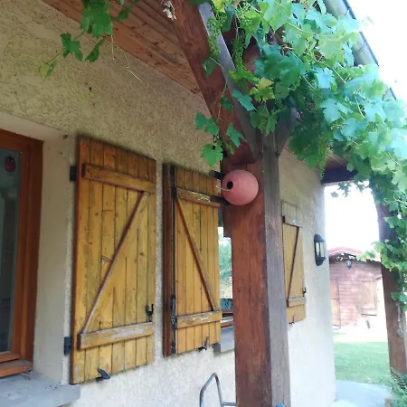 Cocon, Jardin, Aux Portes De *