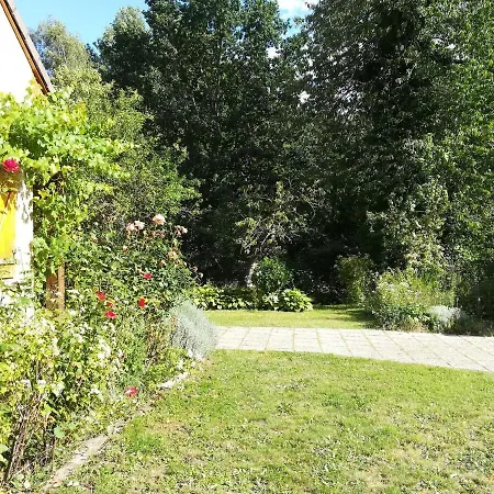 別荘 Cocon, Jardin, Aux Portes De *