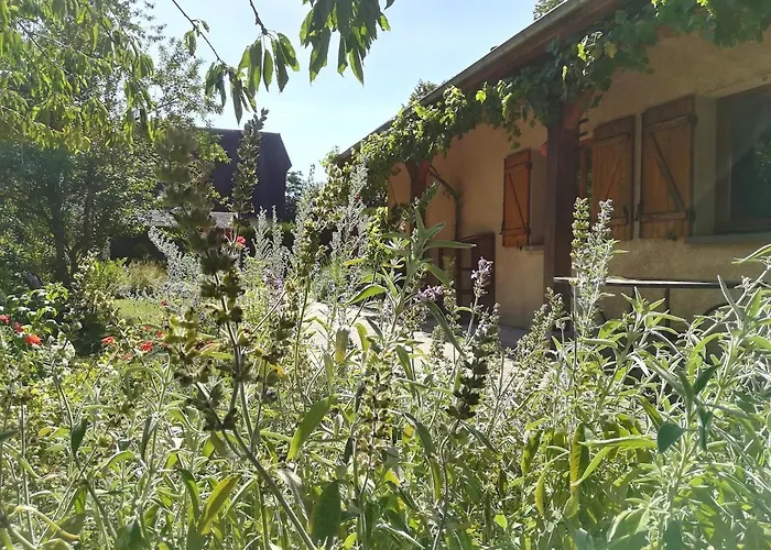 Cocon, Jardin, Aux Portes De Hébergement de vacances *