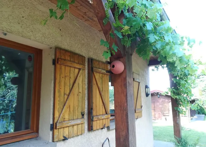 Cocon, Jardin, Aux Portes De *