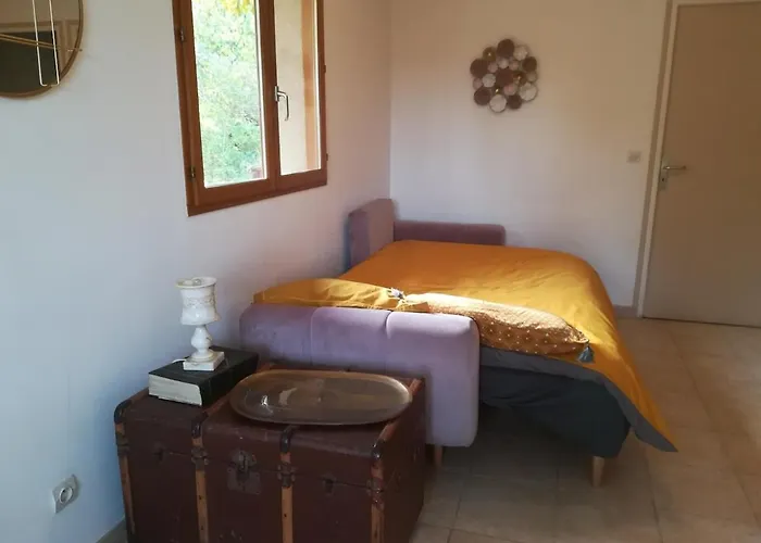 Cocon, Jardin, Aux Portes De Hébergement de vacances *