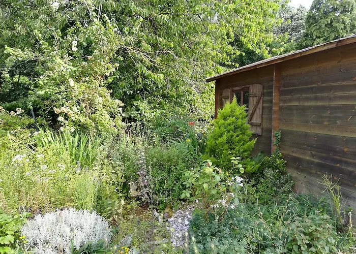 Hébergement de vacances Cocon, Jardin, Aux Portes De *
