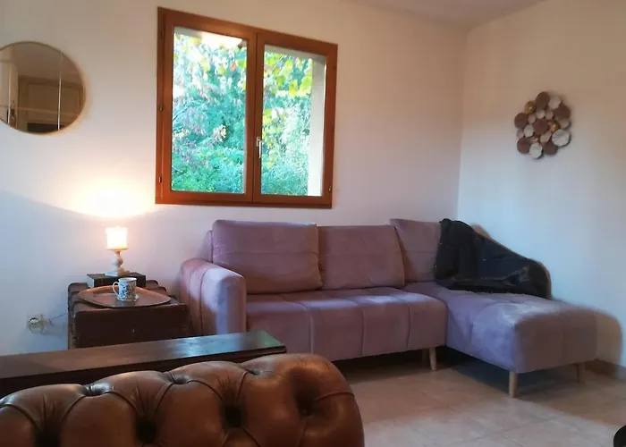 Cocon, Jardin, Aux Portes De Hébergement de vacances