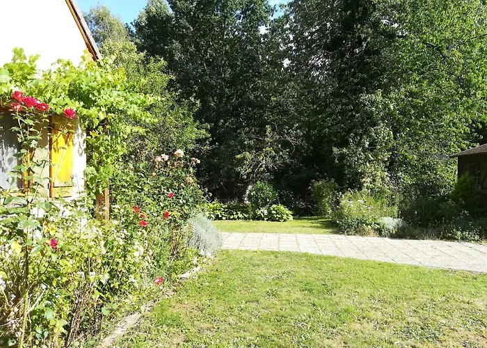 Hébergement de vacances Cocon, Jardin, Aux Portes De *