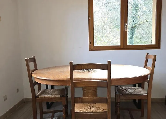 Hébergement de vacances Cocon, Jardin, Aux Portes De